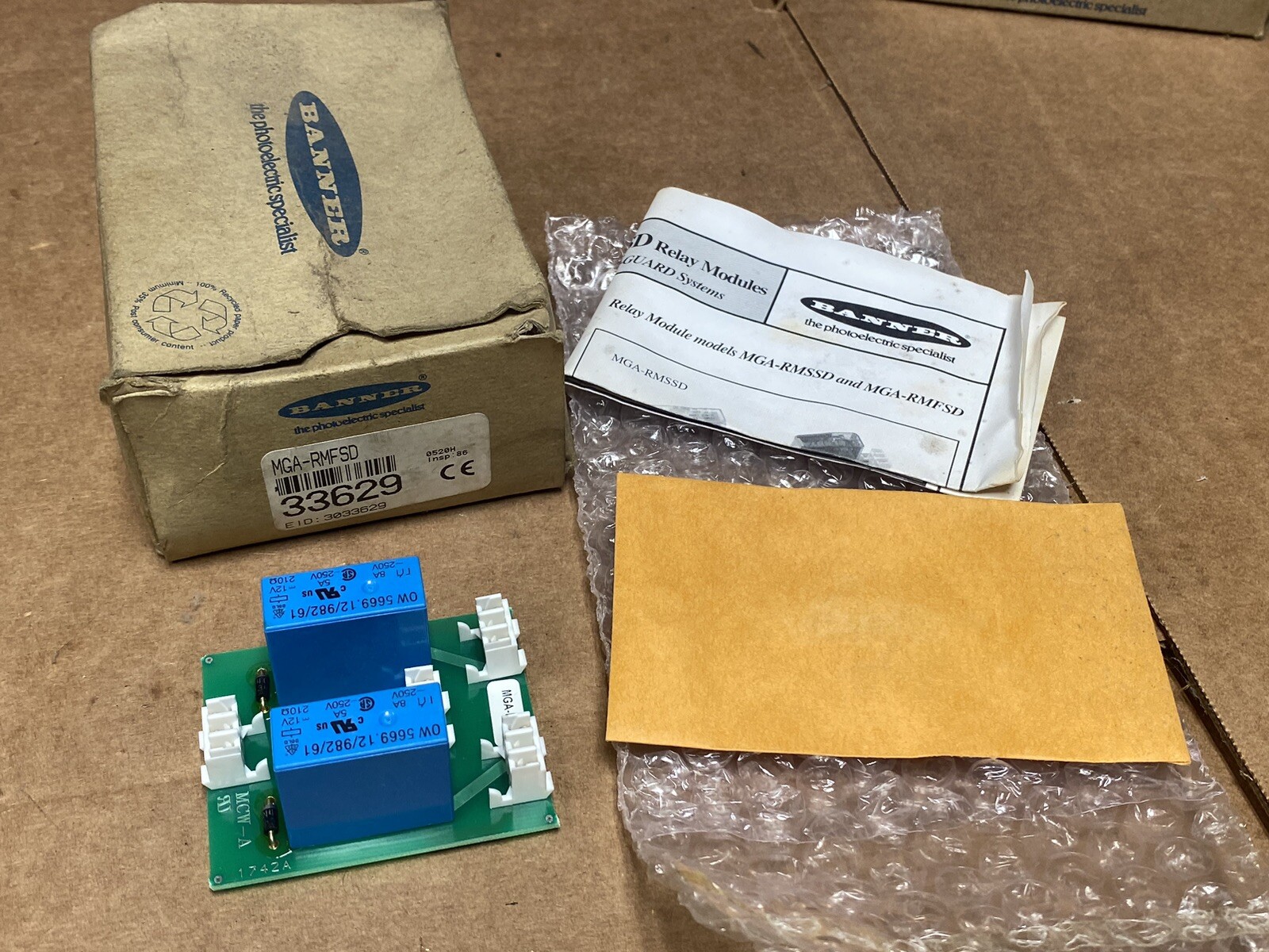 NEW Banner MGA-RMFSD FSD Relay Module 33629 FAST SHIPPING