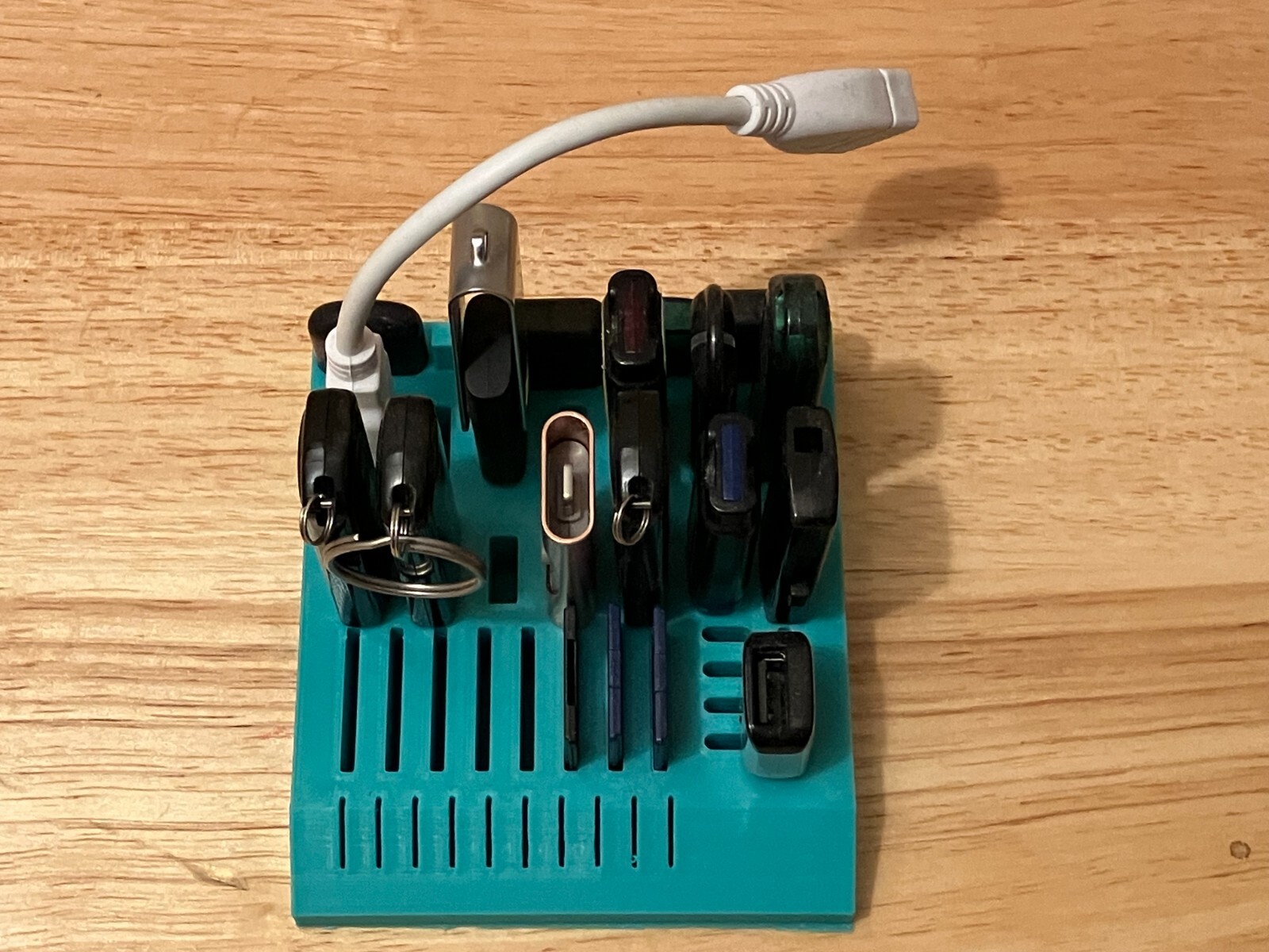 New 3D Printed Meta Green USB, USB-C, SD, MicroSD Holder