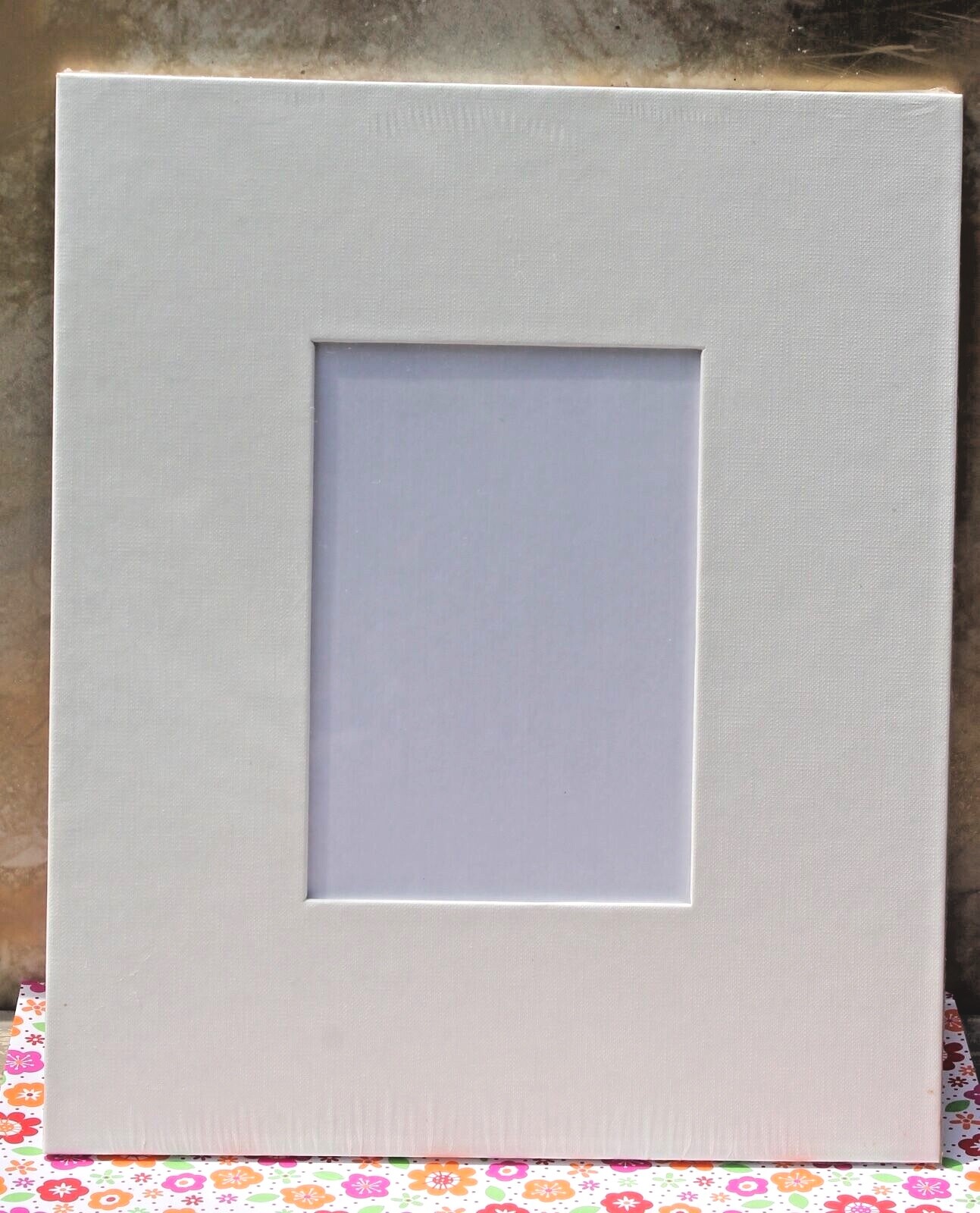 Stampin Up Large Single Table Top Frame, Stampable 12.5” tall x 10.5” NIP