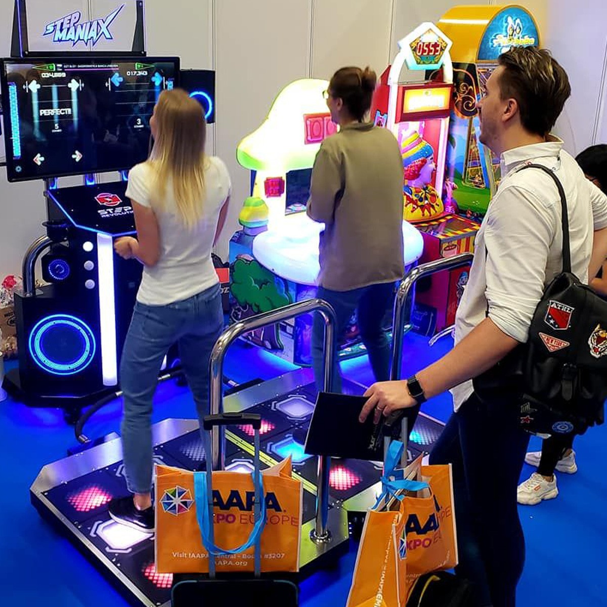 StepManiaX Arcade Dance Game - Dedicated Machine - 43"