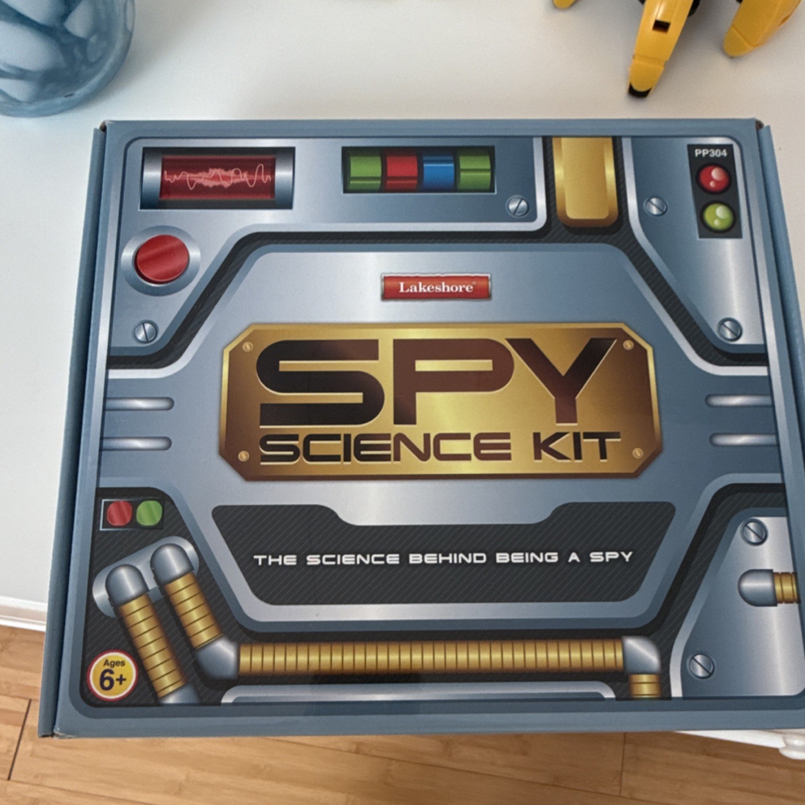 Lakeshore Spy Science Kit PP364 Handbook & Spy Tools Ages 6+ Science Toy