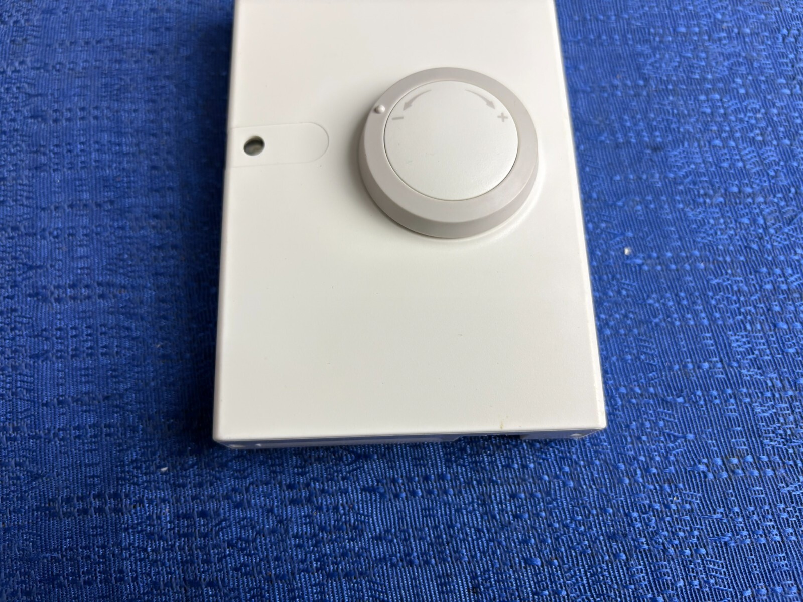 Johnson Controls NS-BTP7001-0 Network Zone Sensor, Room Temperature Sensor