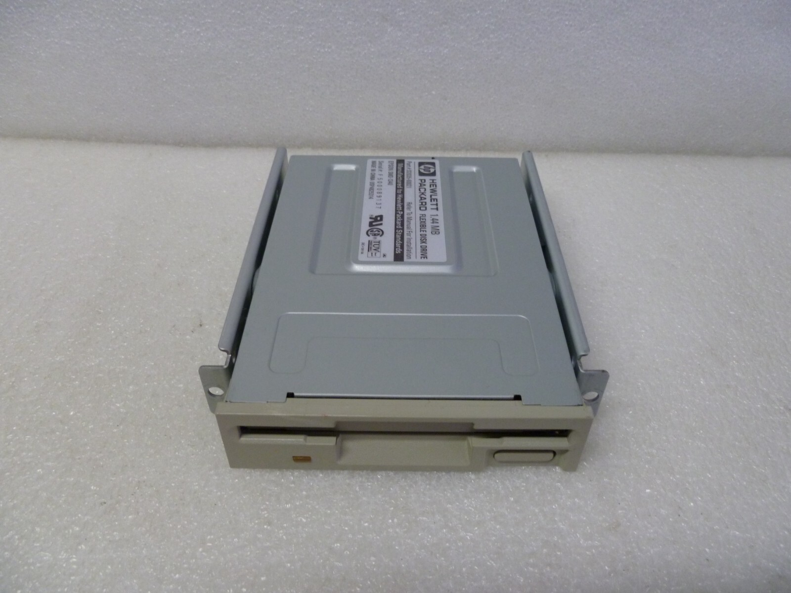 VINTAGE Hewlett Packard/HP D2035-60021 1.44 MB Flexible Disk Drive SMD-1340