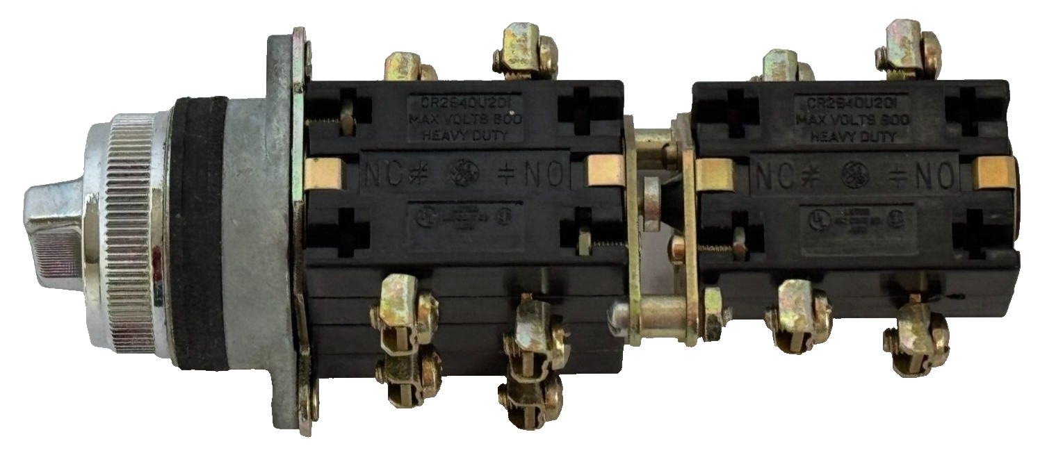 NEW IN BOX General Electric 304A3287P060 3 Pos Selector Switch