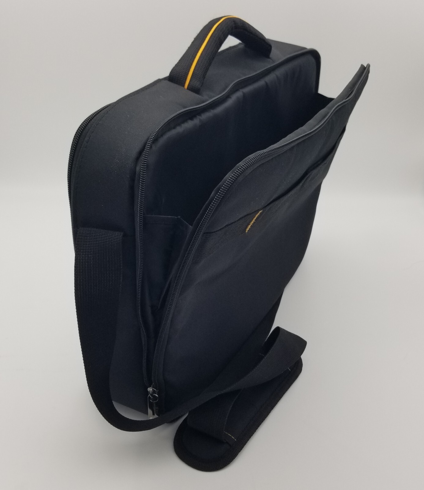 Alliant Black Laptop Messenger Bag with Shoulder Strap