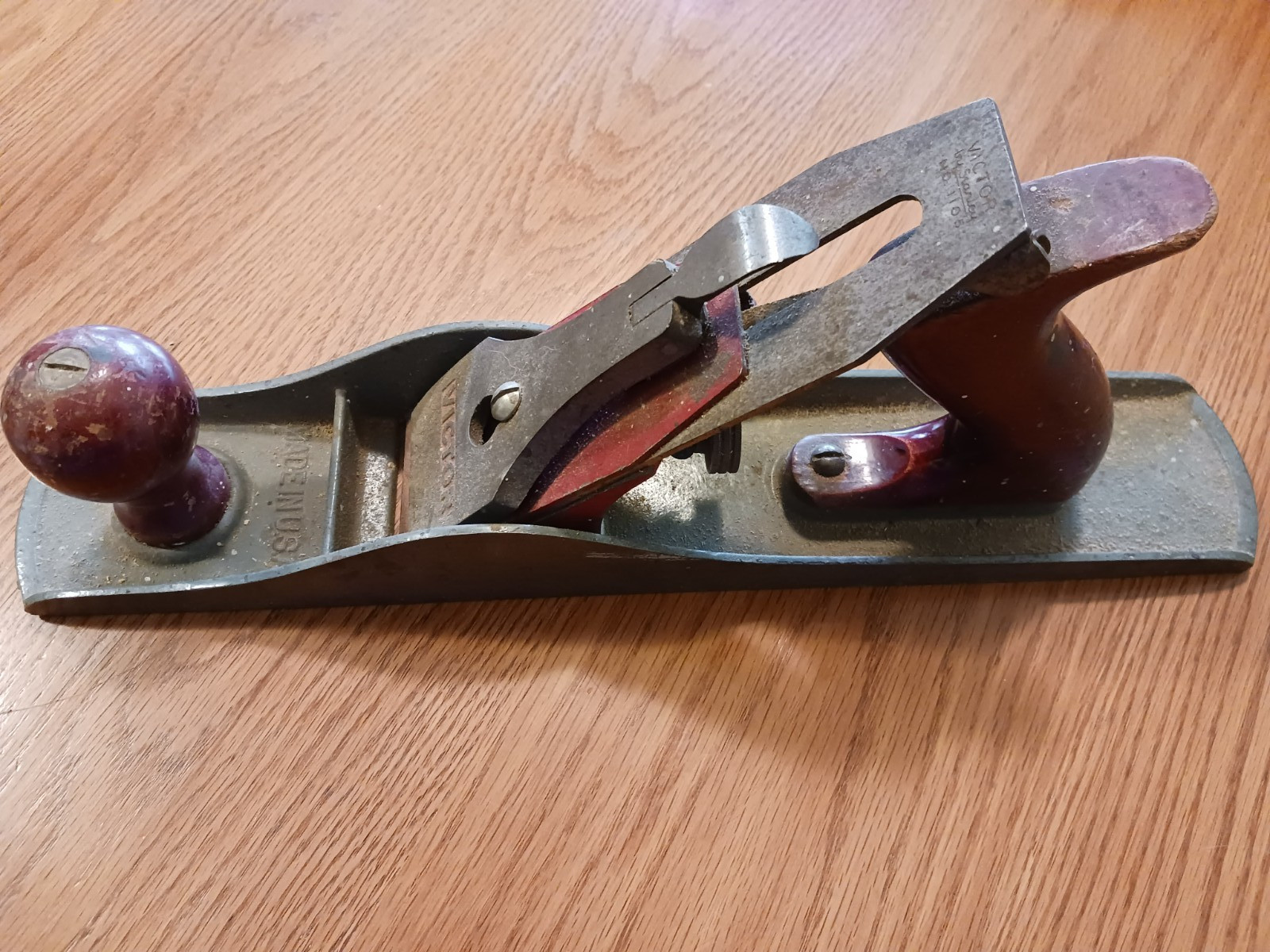 VICTOR by STANLEY No. 1105 ~ 14" Hand Wood Plane - All Original ~ Vintage USA
