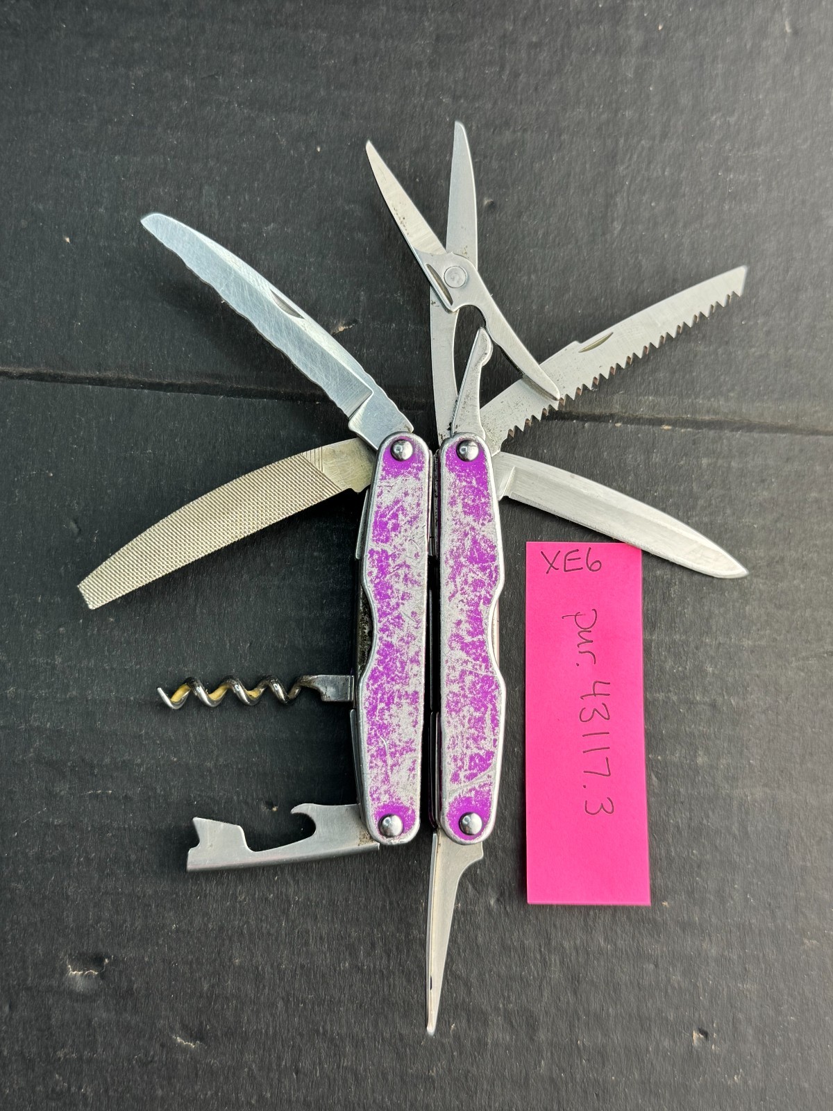 Leatherman Juice XE6 Retired Rare 18 Tools Multitool