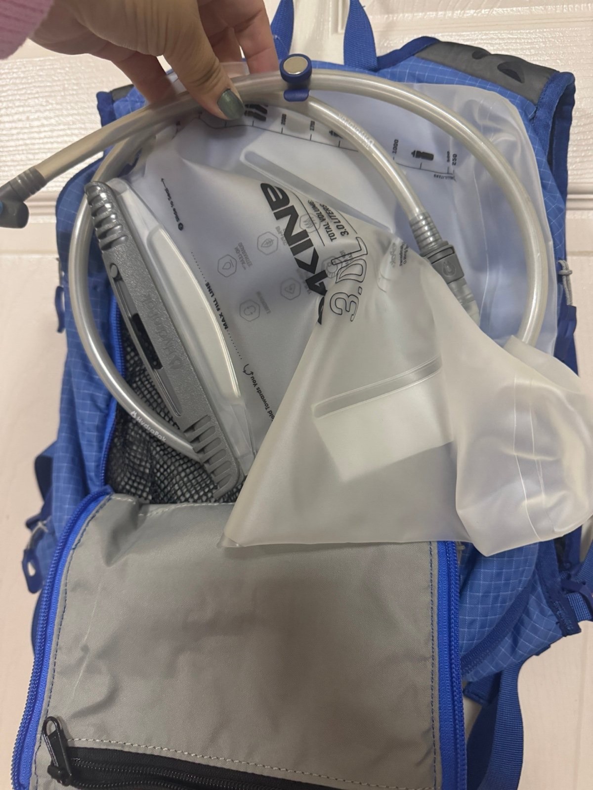 Dakine Syncline 8L Hydration Pack NWT