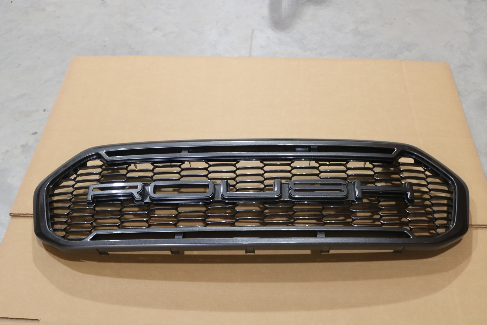 NEW ROUSH MAGNETIC GRAY GRILL 1419-8202-AA FITS 2019-2023 FORD RANGER
