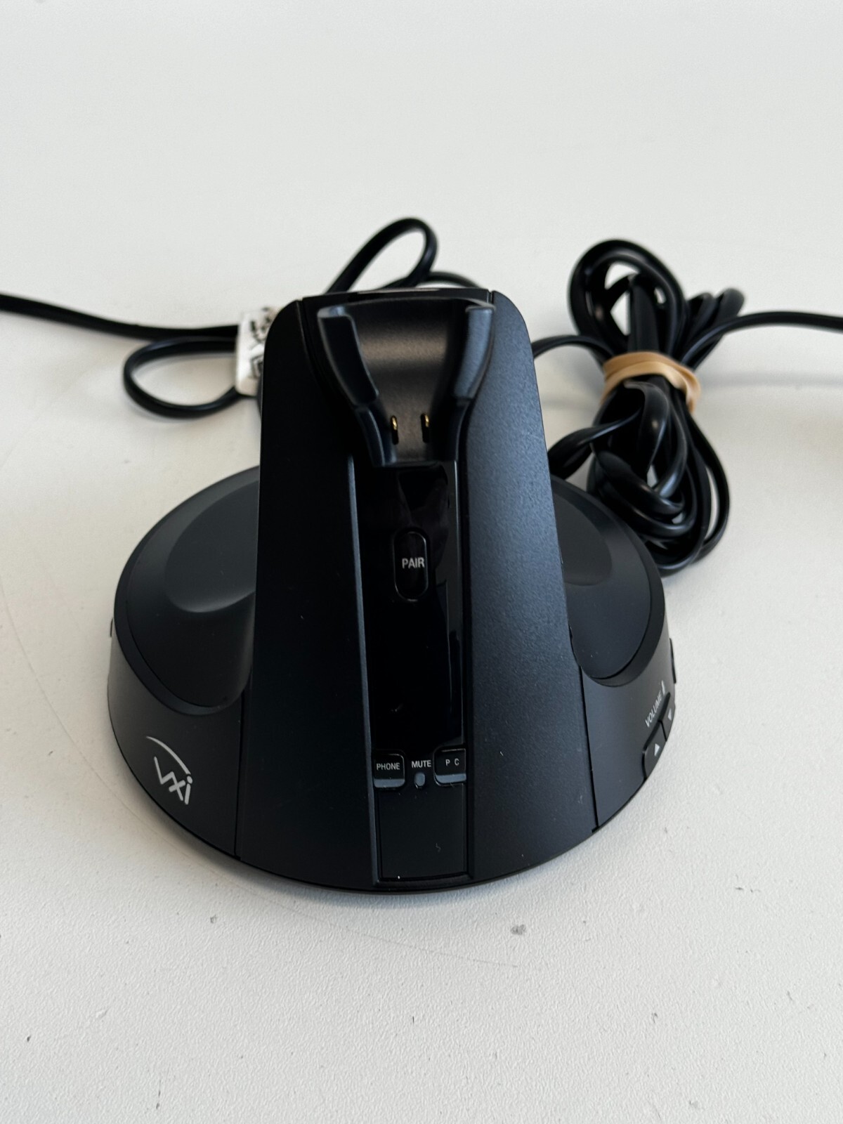 ZZ11: VXi V200 Wireless Headset Desktop Charging Base Stand