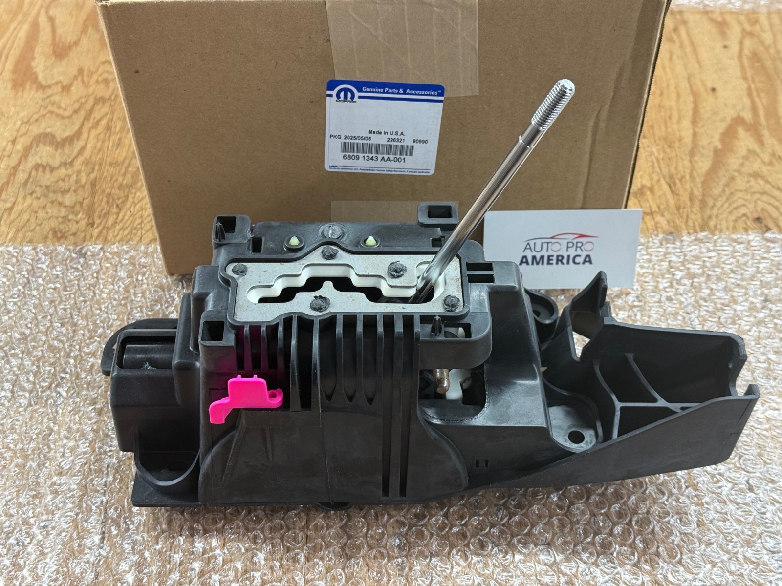 OEM AUTOMATIC TRANSMISSION SHIFTER 2006-2007 CHRYSLER 300 & DODGE CHARGER MAGNUM