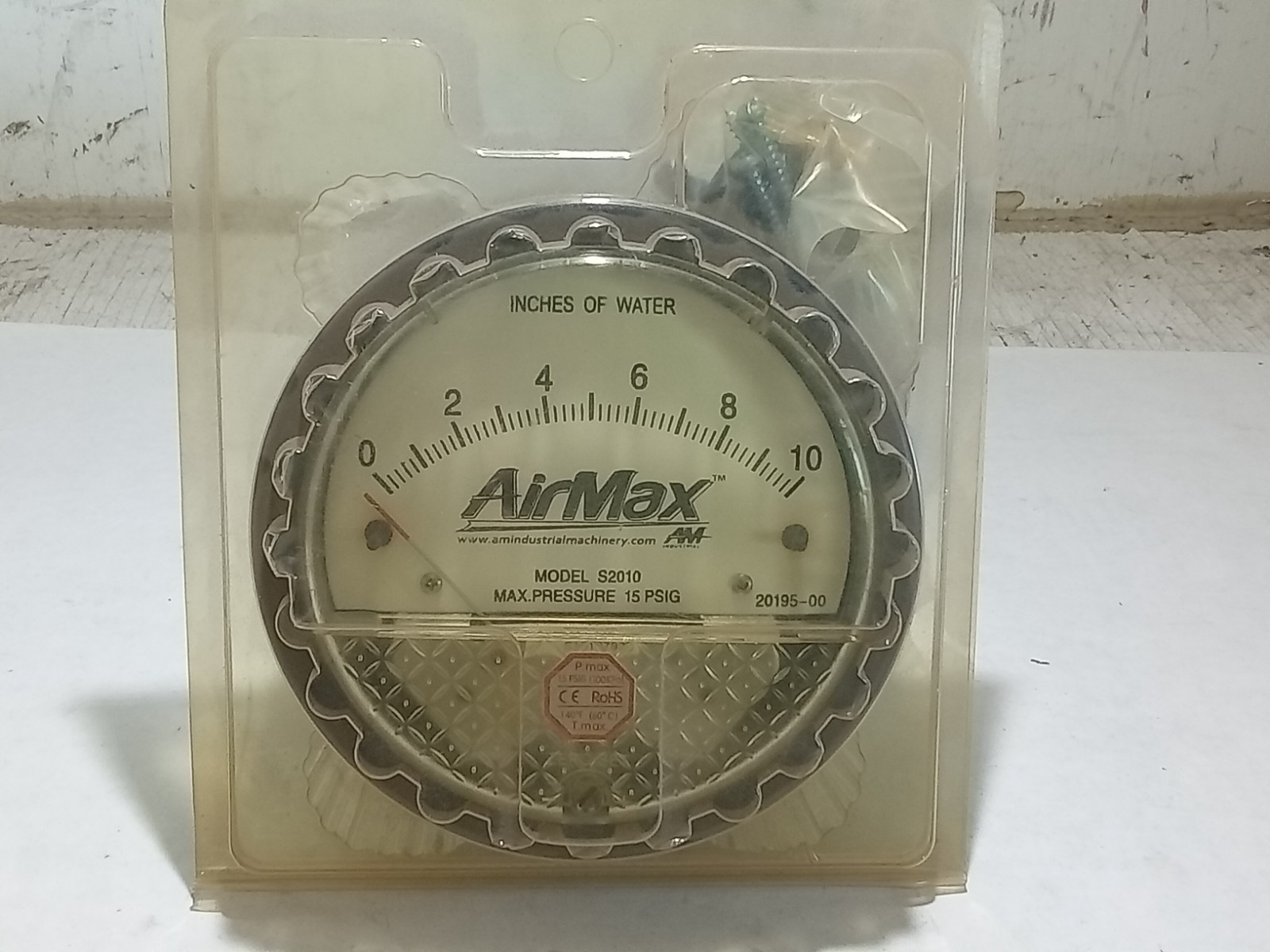 AIRMAX MODEL S2010 PRESSURE GAUGE (O1B)