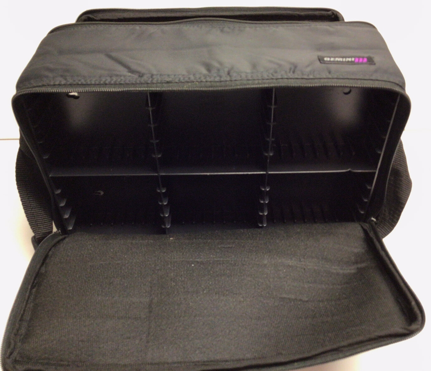 Gemini Double Sided Cassette Tape Carrying Case 60 Tapes Case Logic With Strap