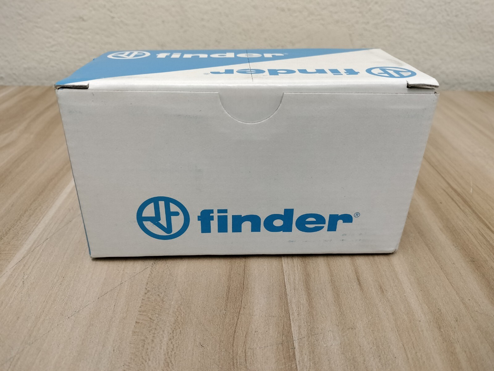 Finder 90.20 Panel Mount Relay Socket 8-Pin 10A 250V (10 piece in a BOX)