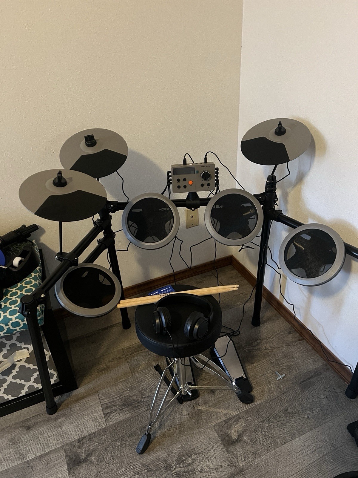 Donner DED-80 Digital Electronic Drum Kit 7pc w/ Throne, Headphones, Pedal