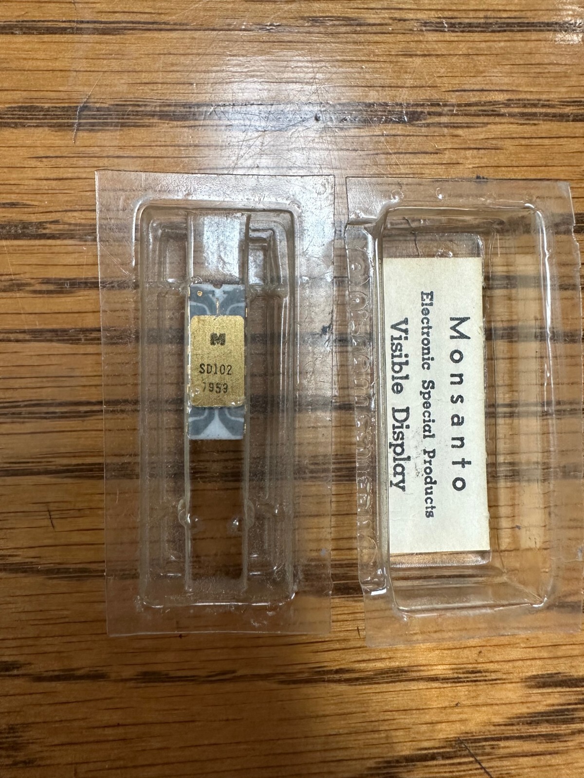 Monsanto SD102 / MSD102 Very rare Not Intel Not Amd IC Semiconductor