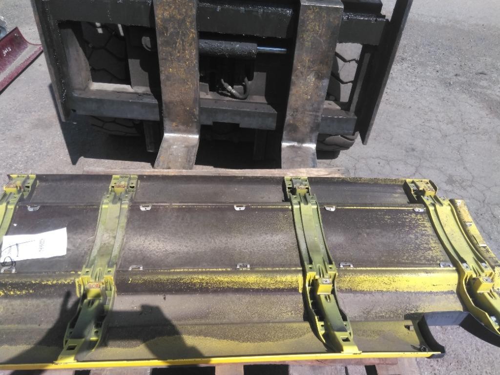 For 2018 WESTERN STAR 5700XE SIDE FAIRING Right ,  WA