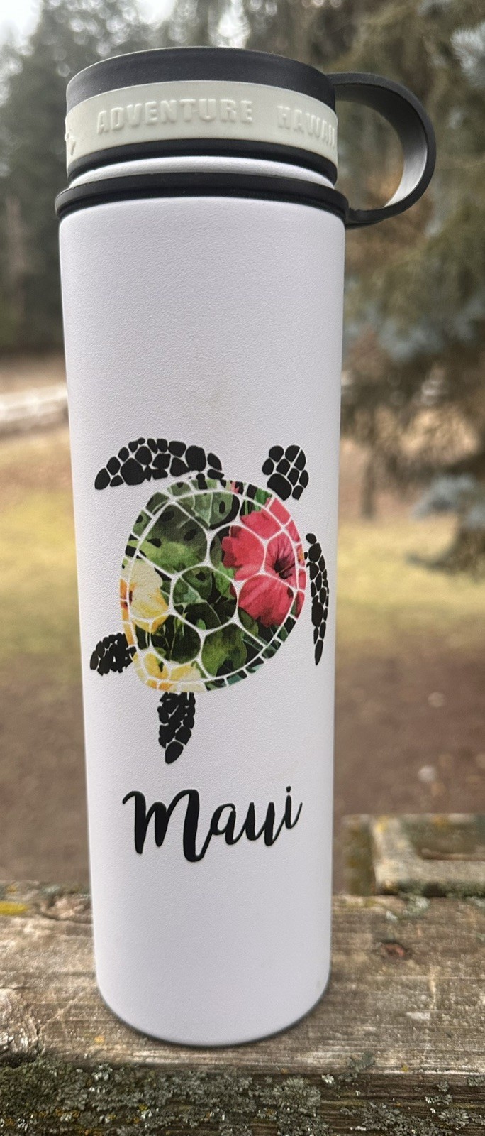Adventure-Hawaii Hanu Sea Turtle Insulated Flask 24oz Rainbow On White