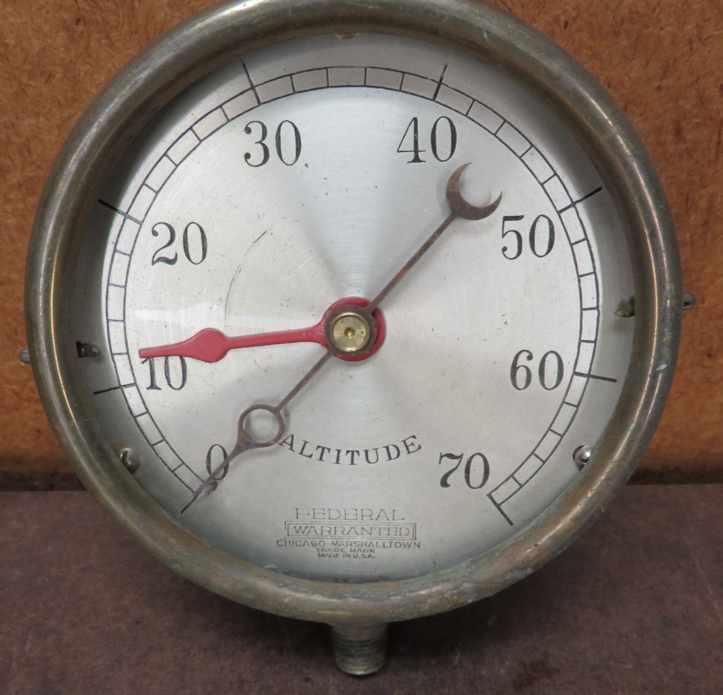Vintage 4.5in Federal Warranted Chicago-Marshalltown Altitude Boiler Steam Gauge