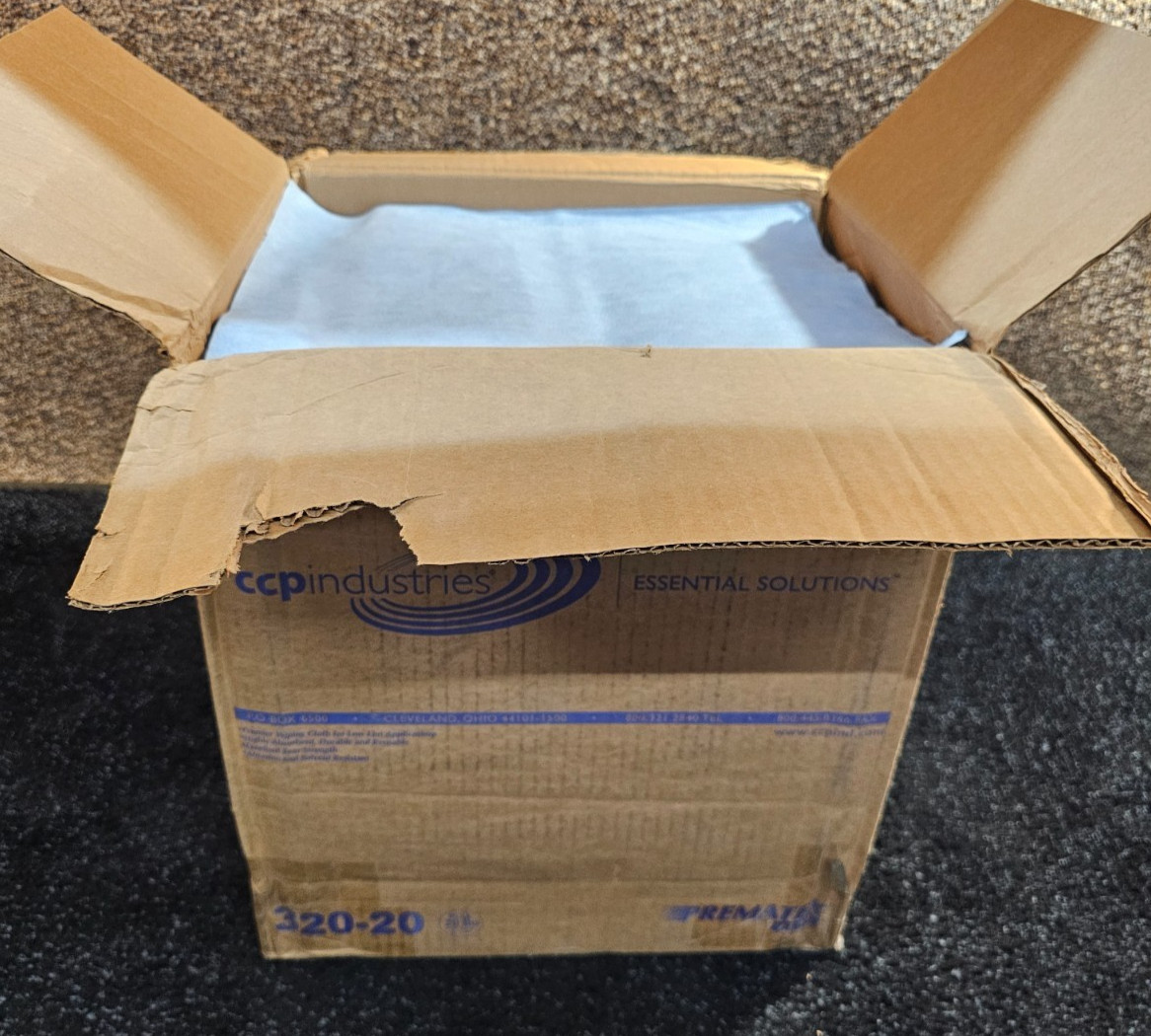 CCP Industries 320-20 Heavy Duty Creped Flat Pack Wipers 12"x15" Blue 20 LB