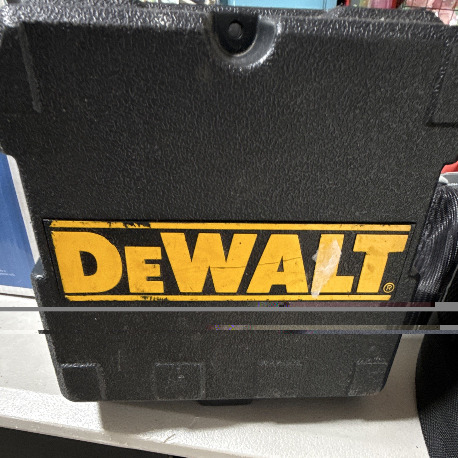 DEWALT DW087 Self-Leveling Laser Level, Yellow/Black Plastic Housing. DW087