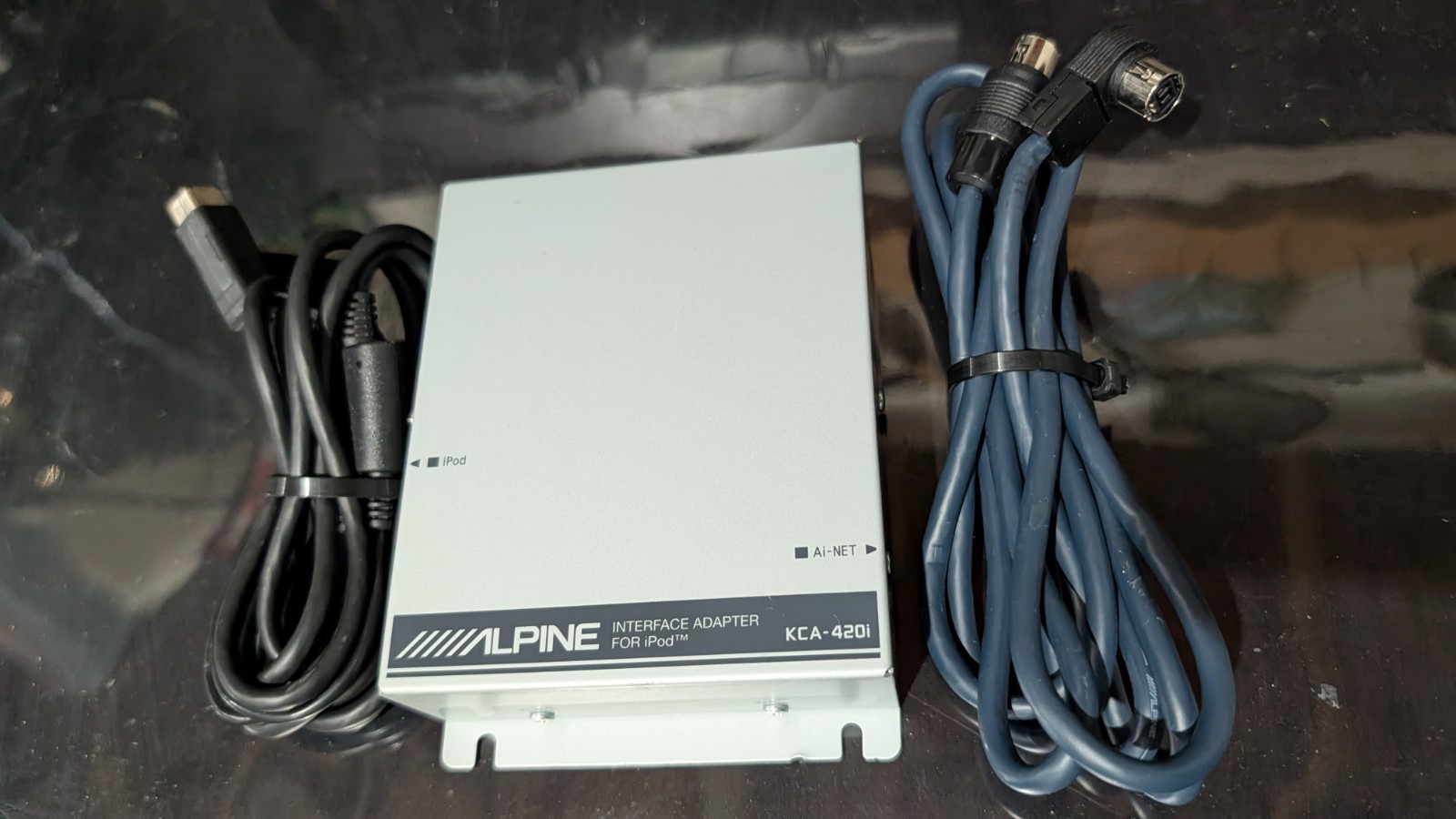 Alpine KCA-420i Interface Adapter For Apple iPod Adapter For Ai-NET Receivers