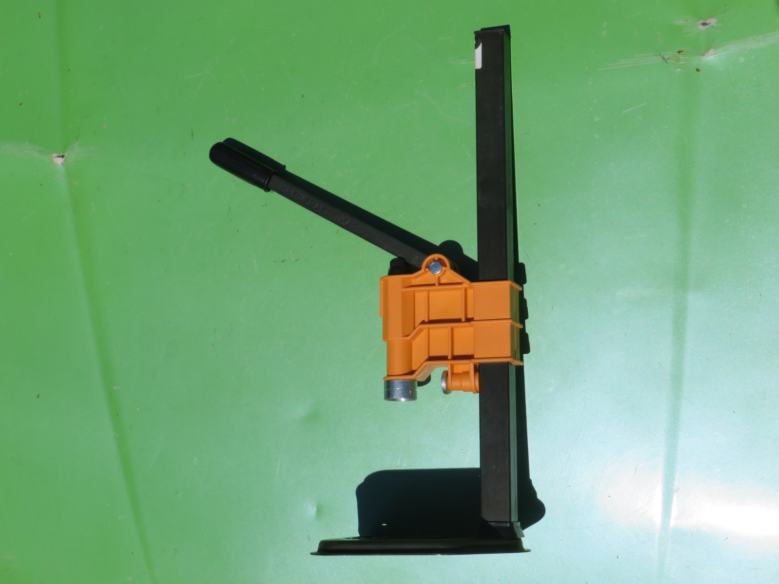 BREWCRAFT USA WINE BOTTLE CORKER PRESS CAPPER BLACK & ORANGE