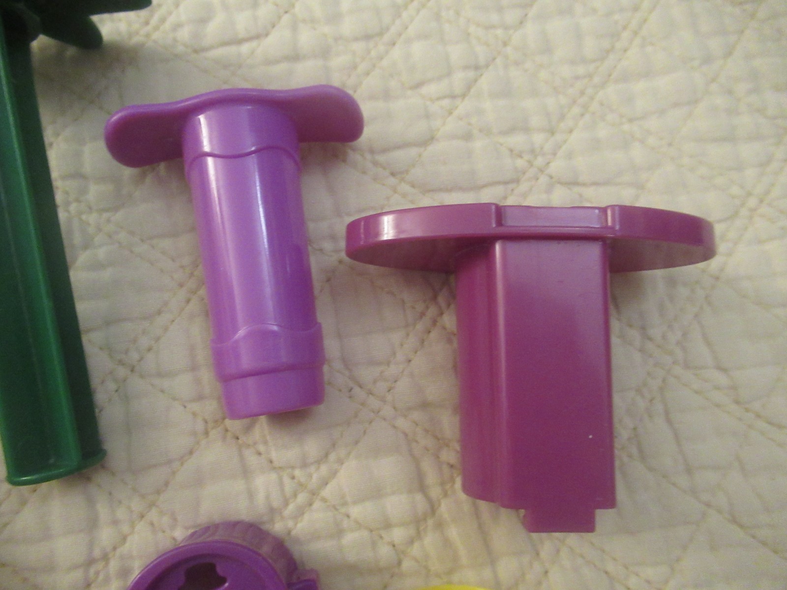 Play-Doh Stamper, Mold & Cutter Accessories Set (24 Pieces)