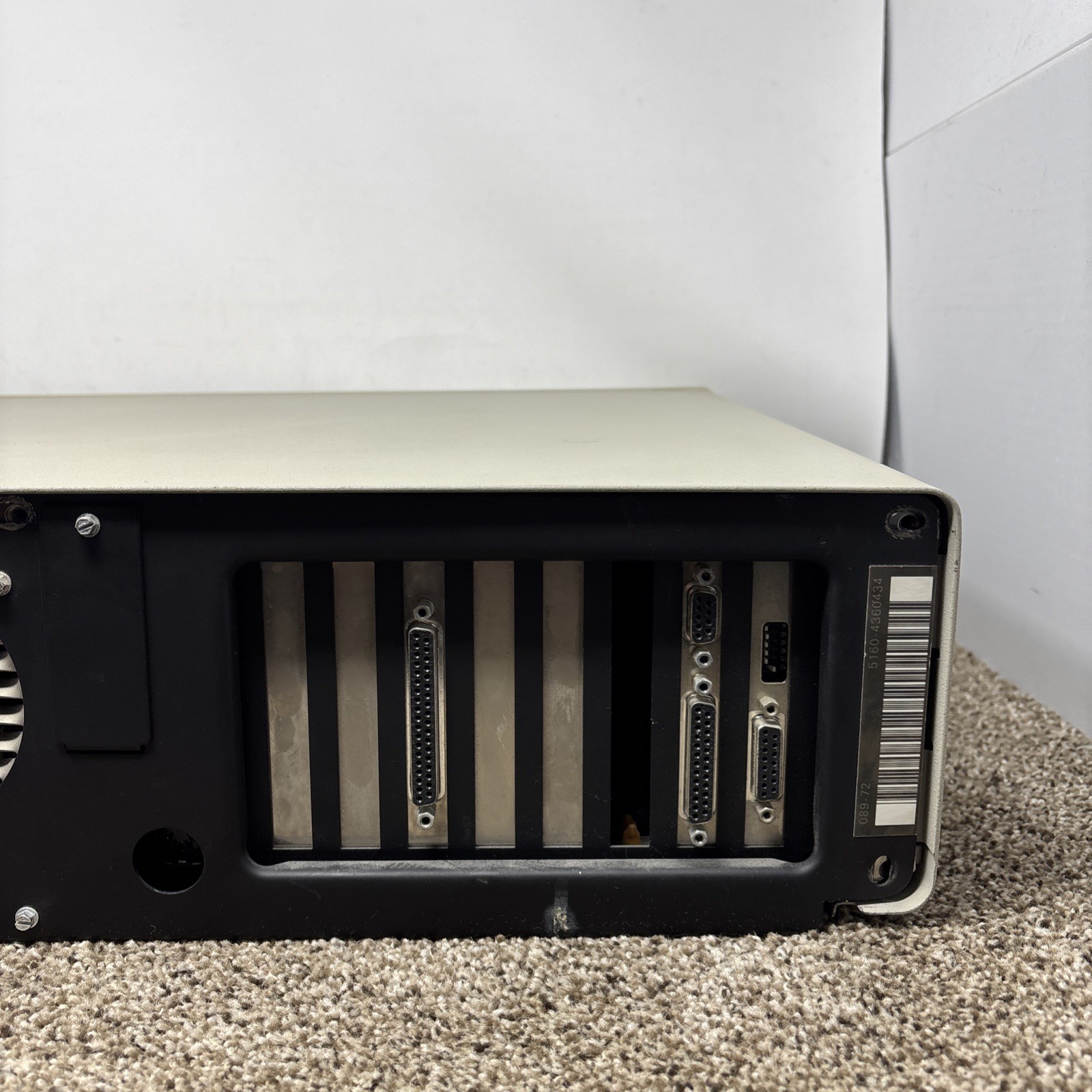 IBM 5160 XT FOR PARTS BOOTS TO BASIC Vintage Personal Computer Retro READ