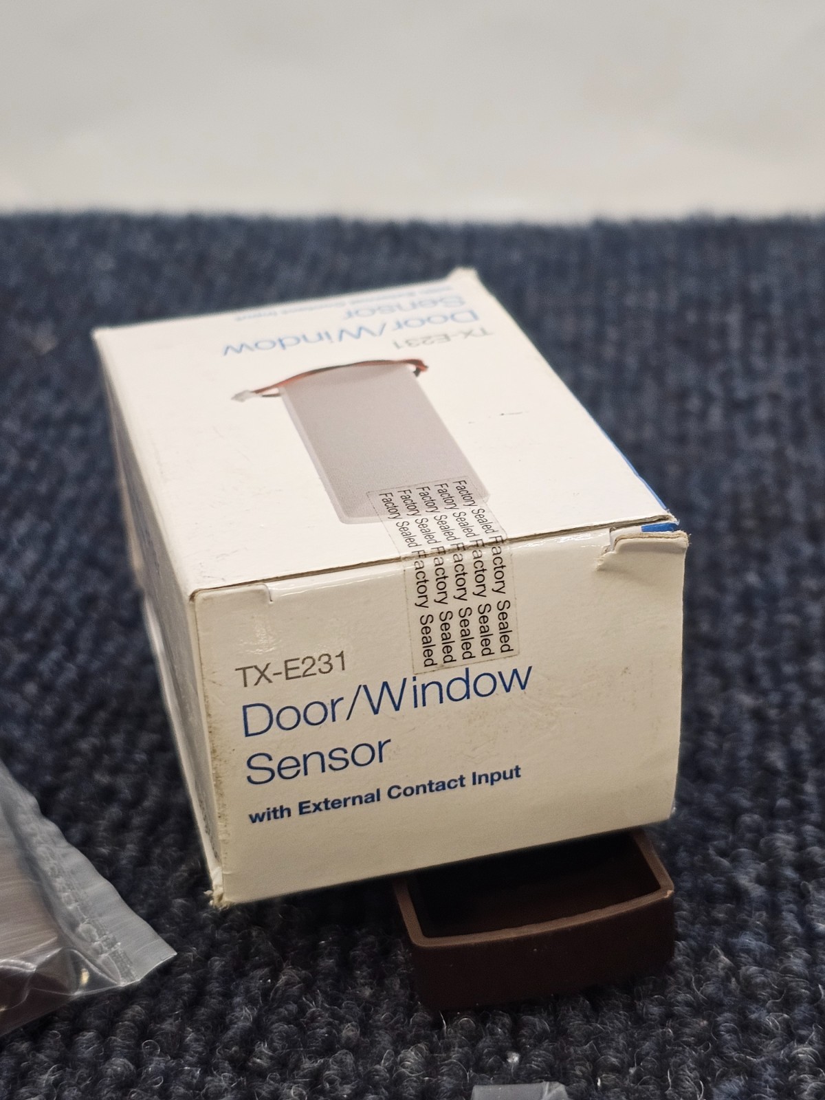 Interlogix TX-E231 Wireless Door / Window Sensor w/ External Contact Input