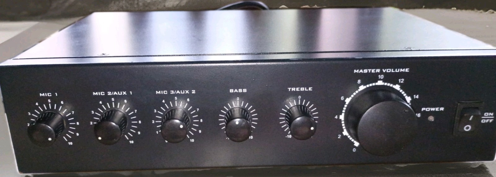 Desktop Audio Amplifier Model 18800, 3 Channels, 5 Inputs, 80W, Black, Analog