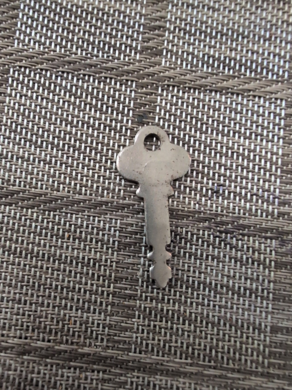 Slaymaker Flat Key. Luggage. Steamer