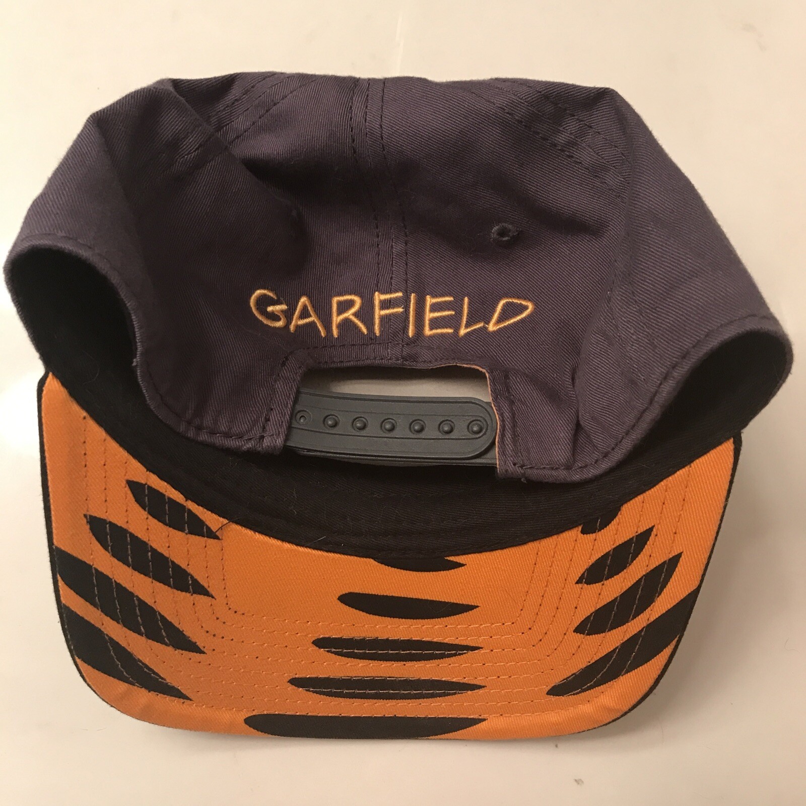 Production Sample Garfield “Chillin’ Like A Villian”Snapback Hat Ball Cap NWT