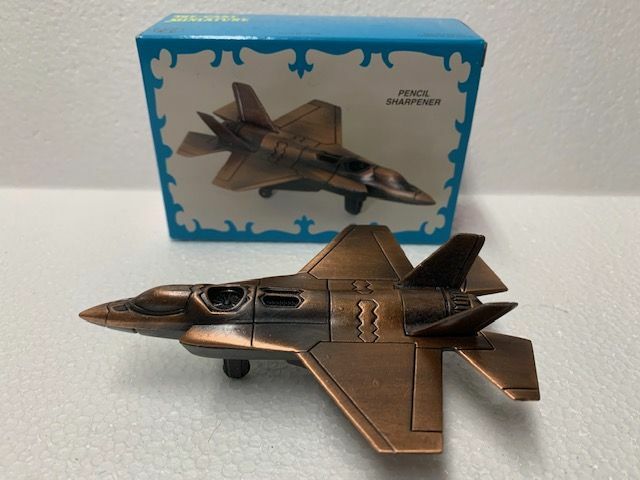 F-35 LIGHTNING PLANE BRONZE DIE CAST METAL COLLECTIBLE PENCIL SHARPENER / BOX