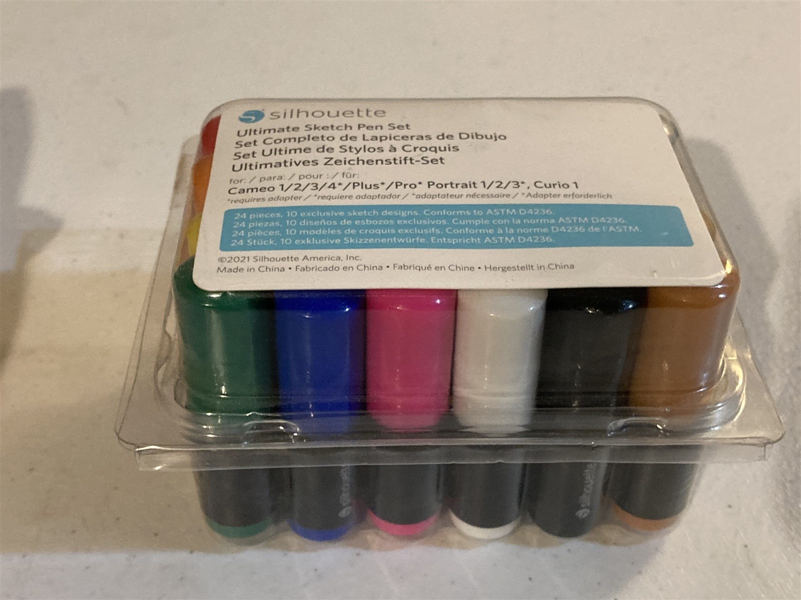 Silhouette Ultimate Sketch Pen Set, 24 of them, unused