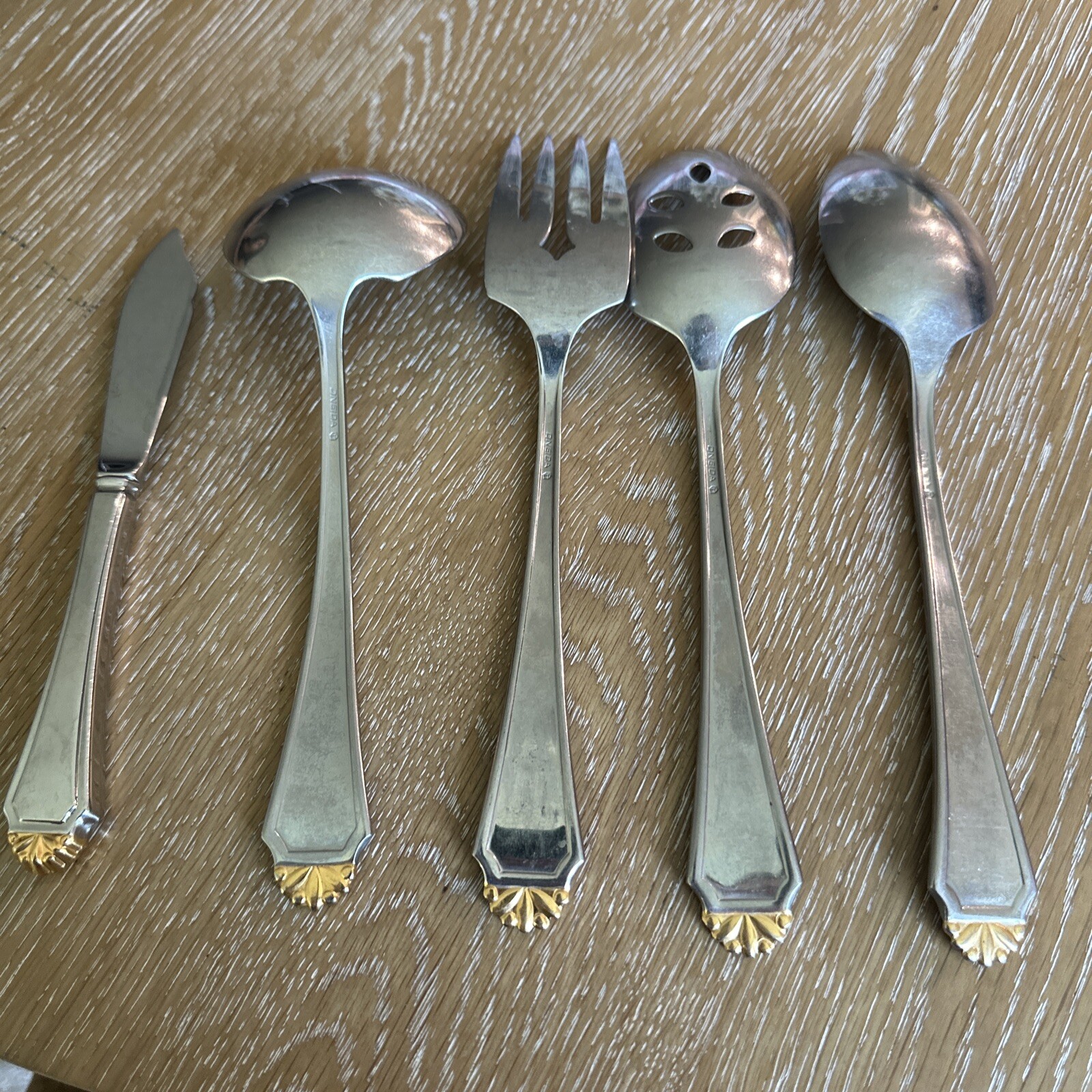 5 PCS. ONEIDA - GOLDEN HENLEY - SERVING UTENSILS