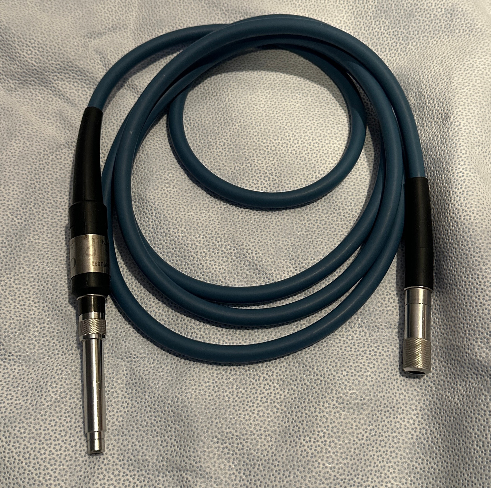 STRYKER ENDOSCOPY LIGHT CABLE 90 inches