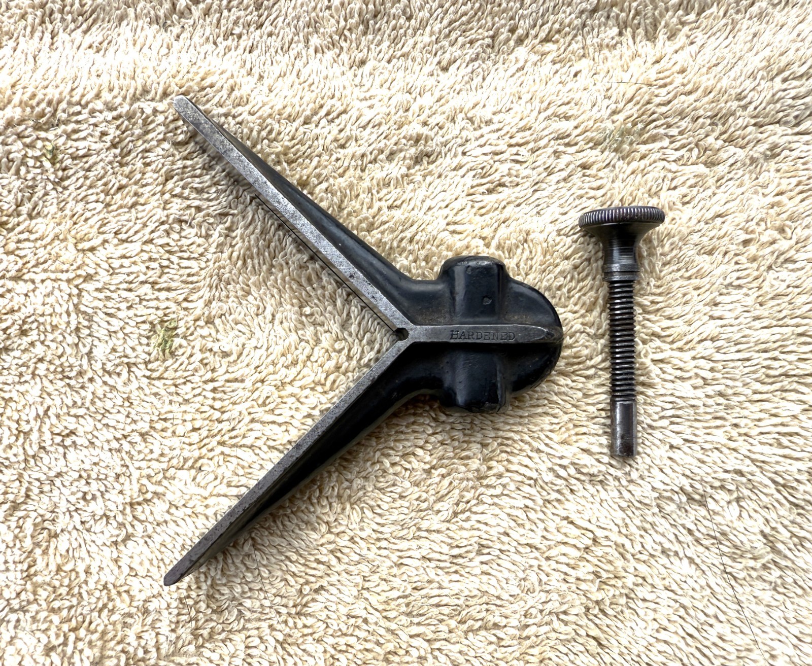 ANTIQUE  CHAPLIN HARDNED MACHINIST CENTER HEAD - AS PICTURED