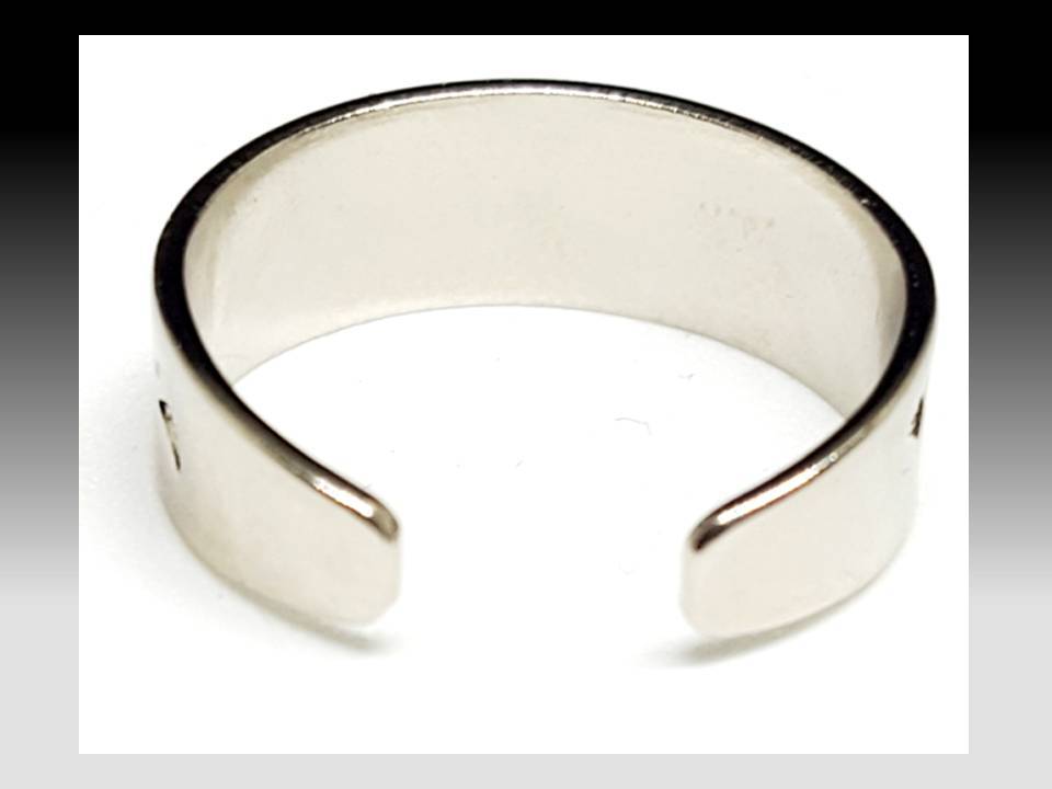 Silver Coated Adjustable Branch Style Toe Ring with Red Velvet Pouch - B2G2F
