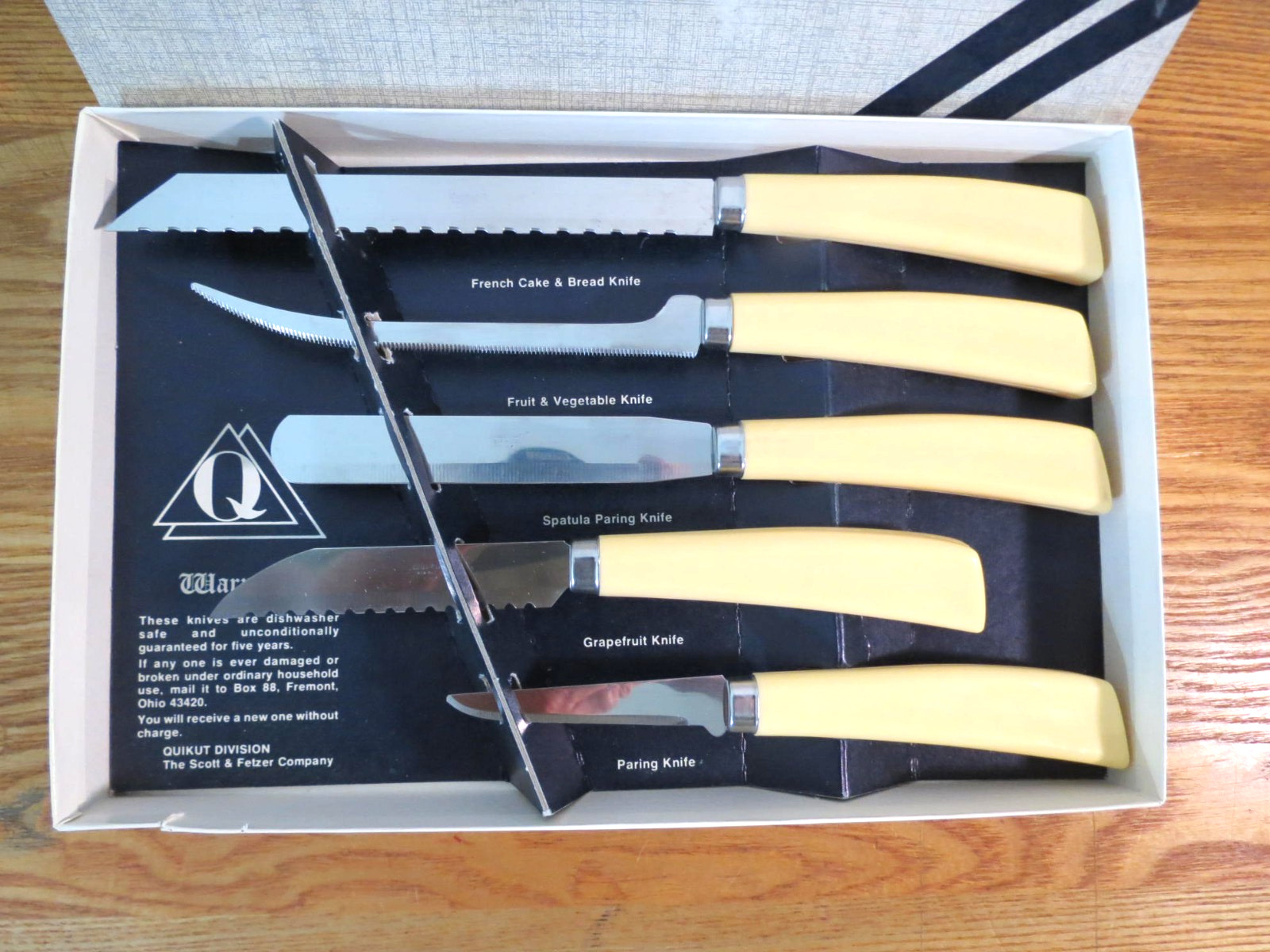 Vintage Quikut 5 Pc. Assorted Stainless Kitchen Knife Set w/ Original Box  USA