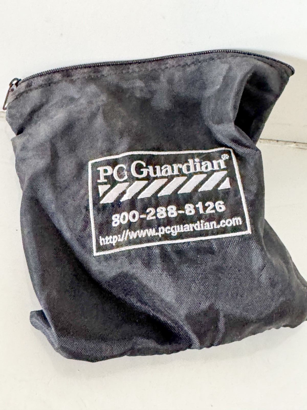 PC Guardian Keyed Security Cable Notebook Desktop Lock with Case (EL22MEDIA)