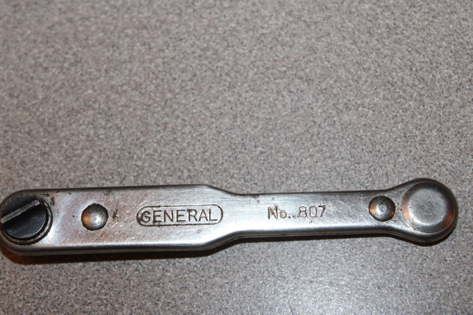 Vintage General Tools Ratcheting Offset Screwdriver #807 USA
