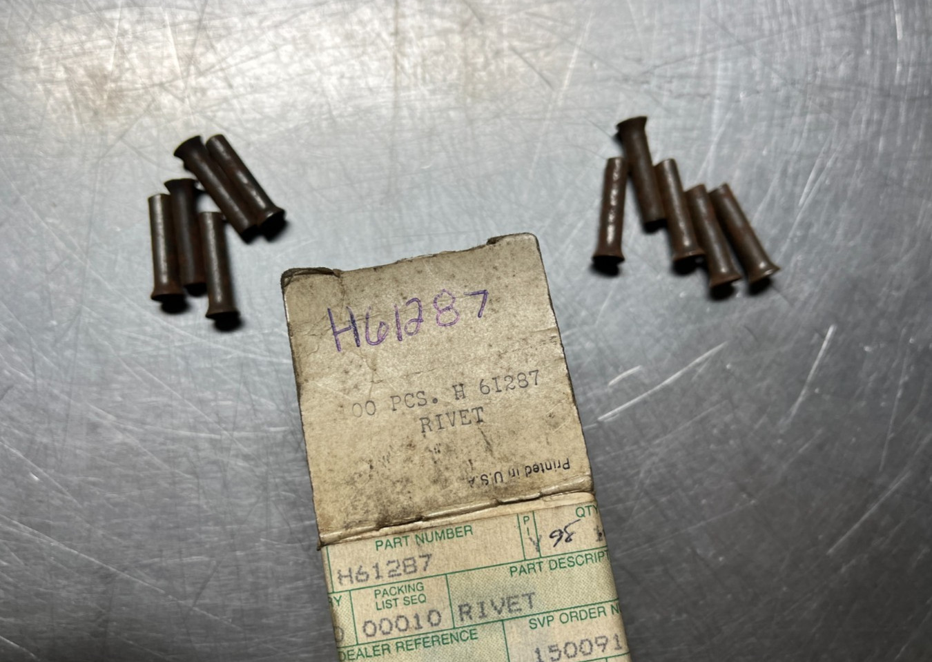 H61287   Genuine  OEM  John Deere  RIVET   QTY of 10 Rivets