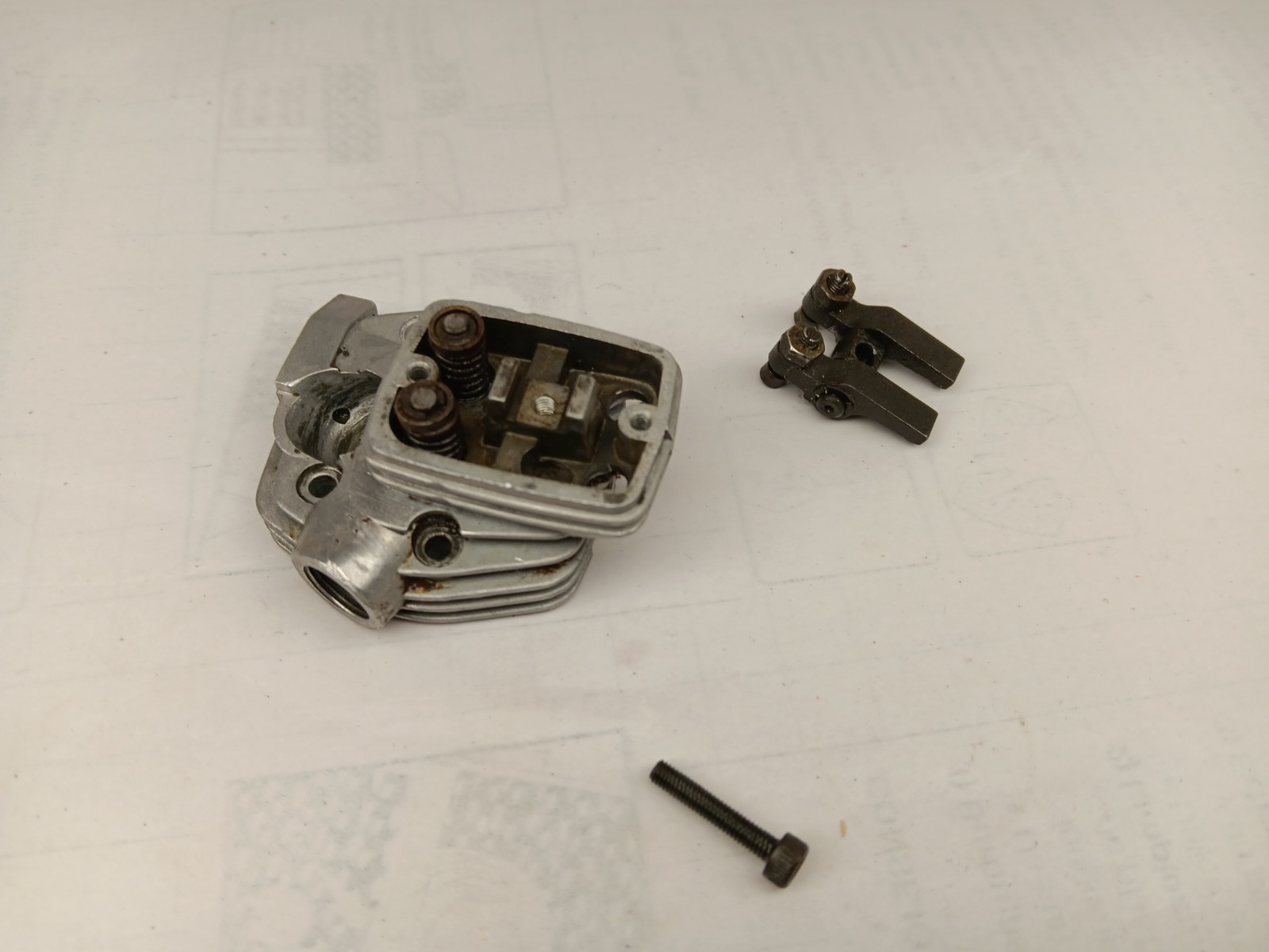 MAGNUM XL 52 Four Stroke R/C Engine Cylinder Head with Rockers