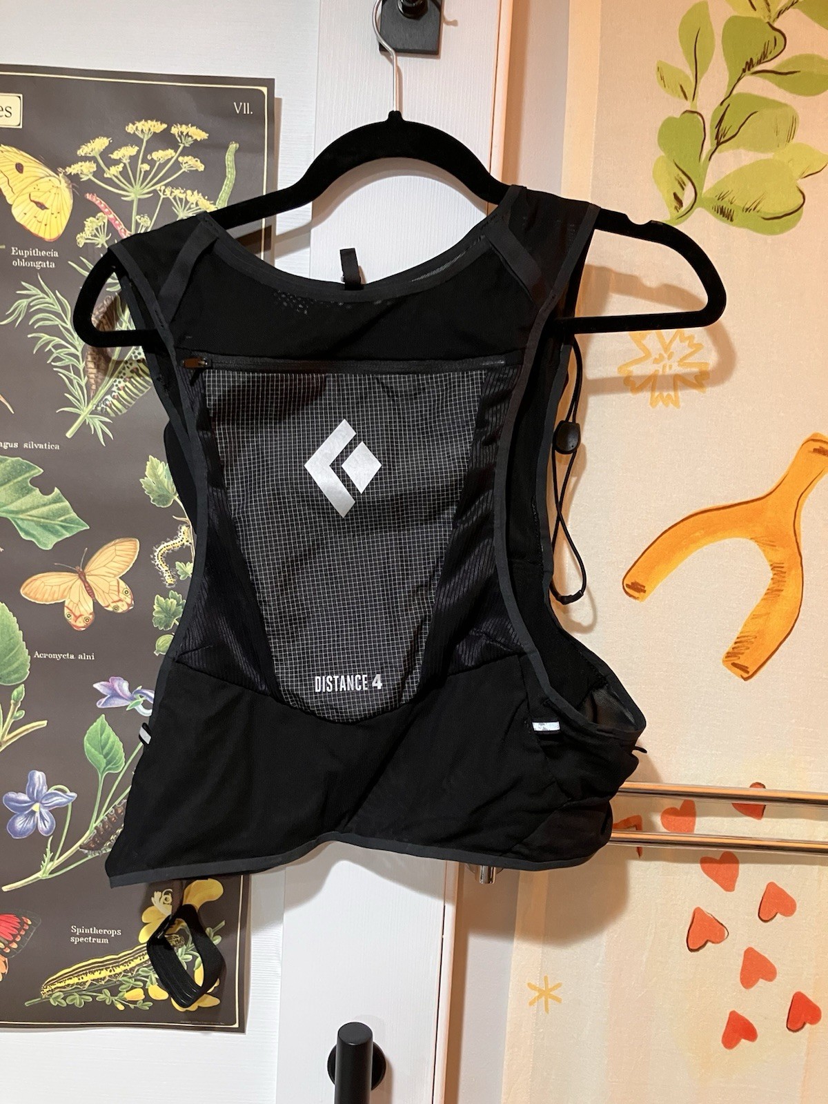 BLACK DIAMOND DISTANCE 4 - MENS MEDIUM - GREAT CONDITION!