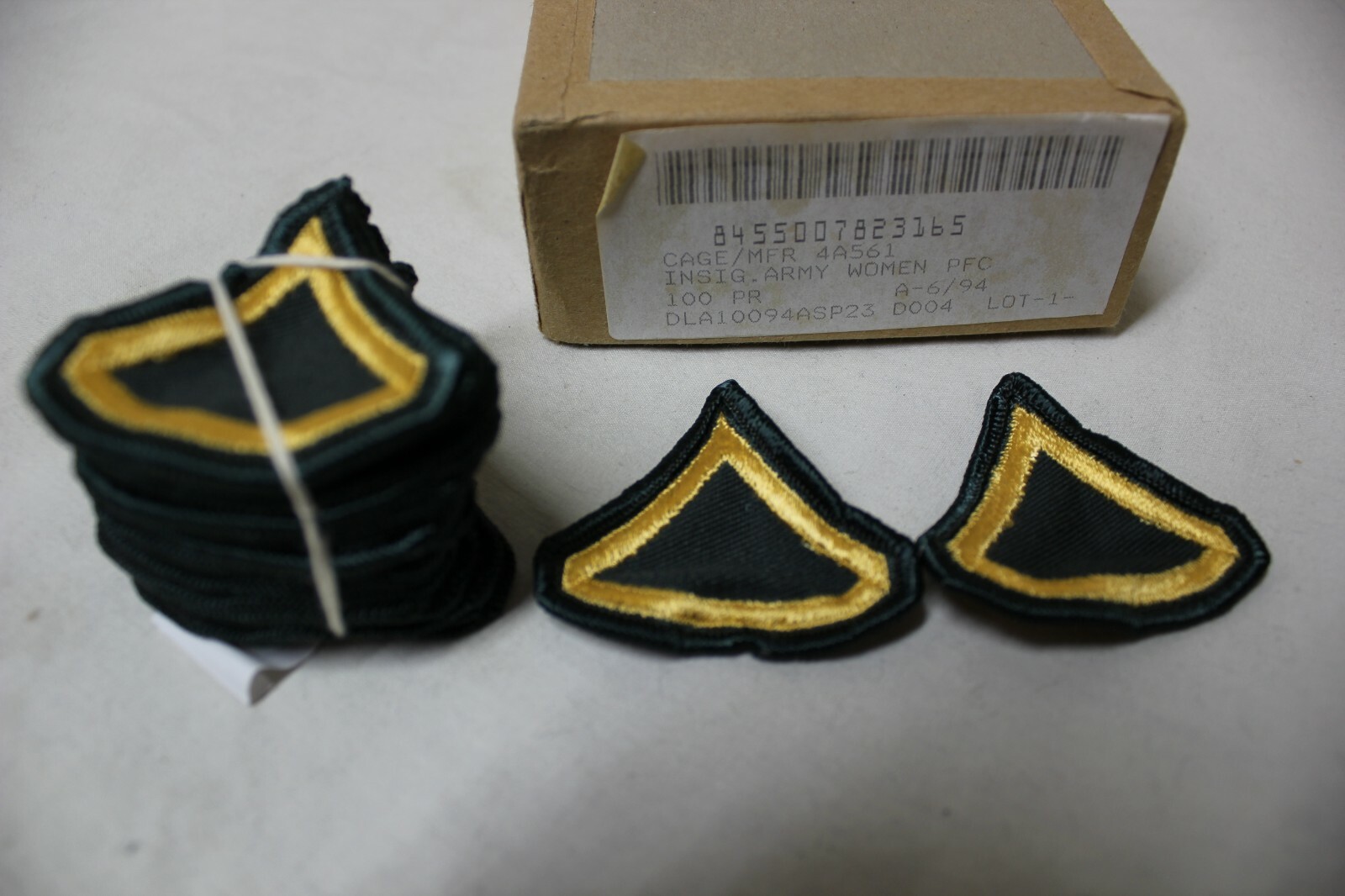 US Military Issue Patch ARMY Insignia Women's PFC Private First Class2 Patches R