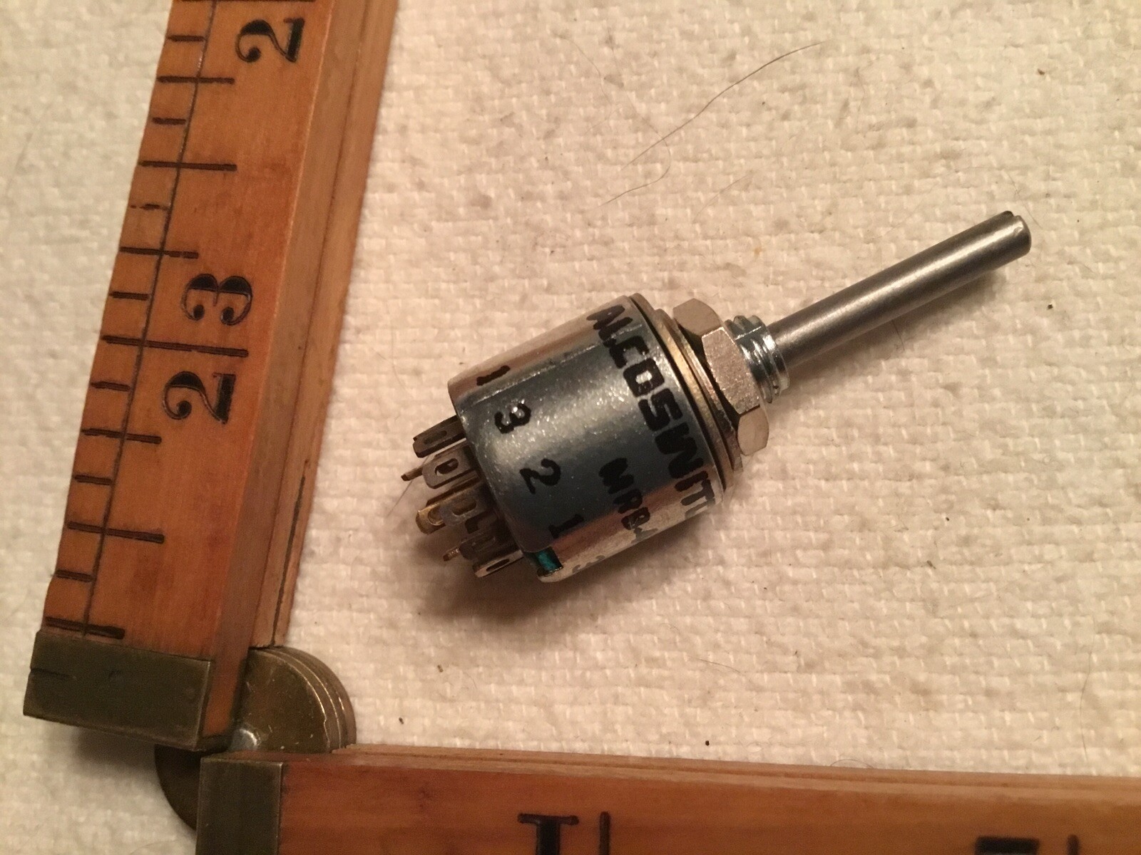 One New Vintage Alcoswitch  Rotary Switch MRB-4-3S Alco Date 7421 No. 2