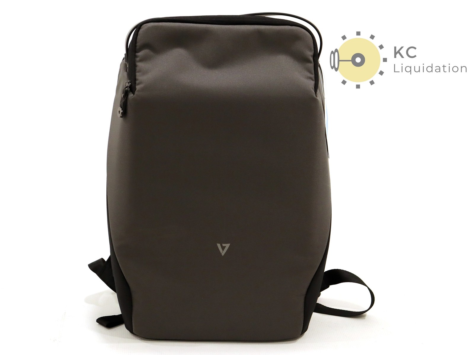 V7 Deluxe 16" UVC Eco Friendly Backpack CBX16UV - NEW