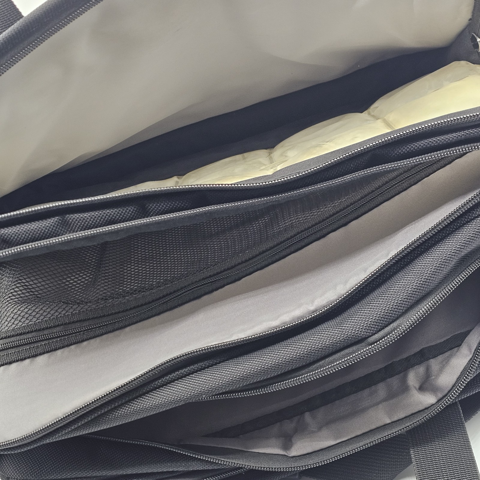 H2T AirShell Laptop Bag Black Shoulder Strap TSA Friendly Multi-Compartment...