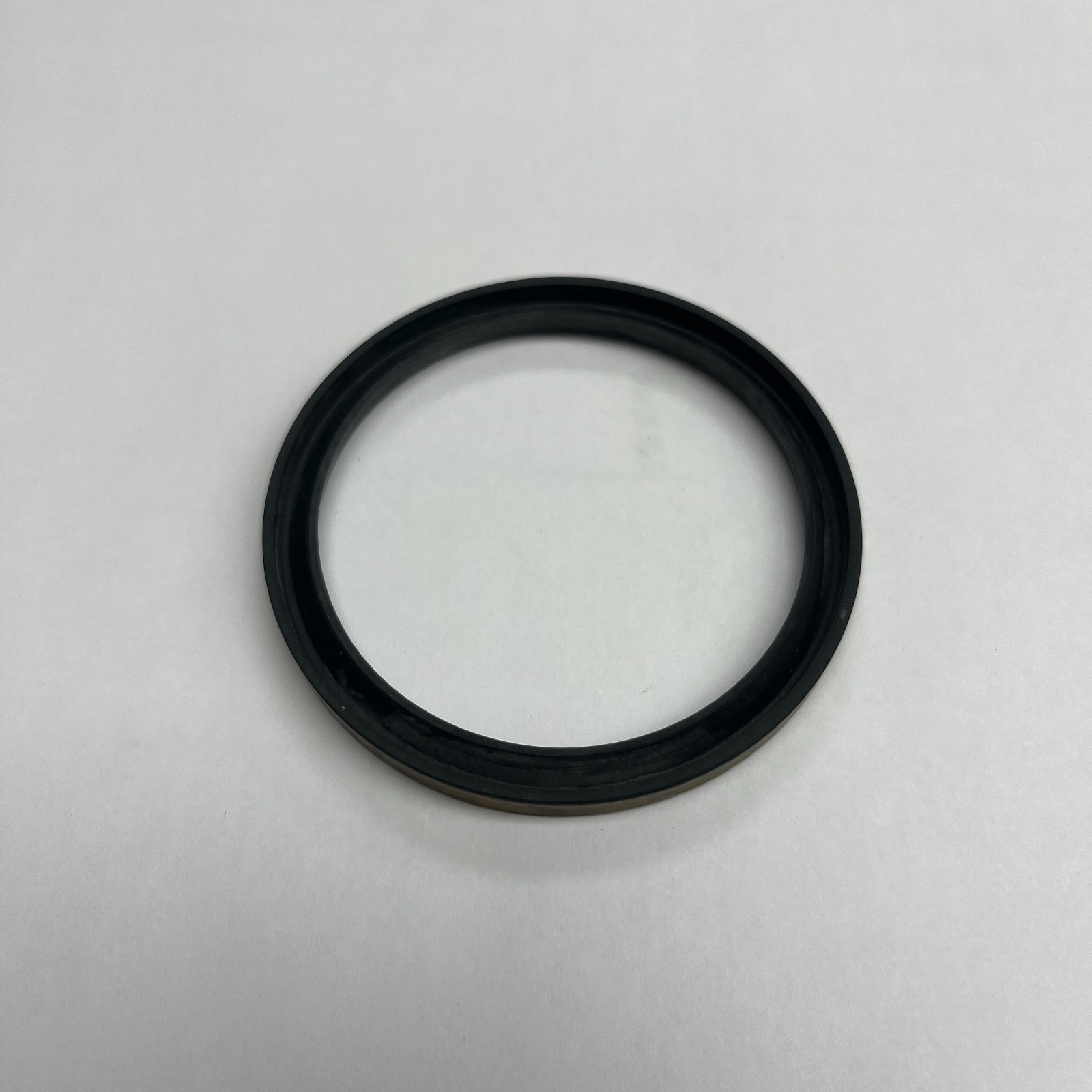 Johnson/Evinrude Oil Seals, 2.500" Shaft - 0.250" Width, 310649